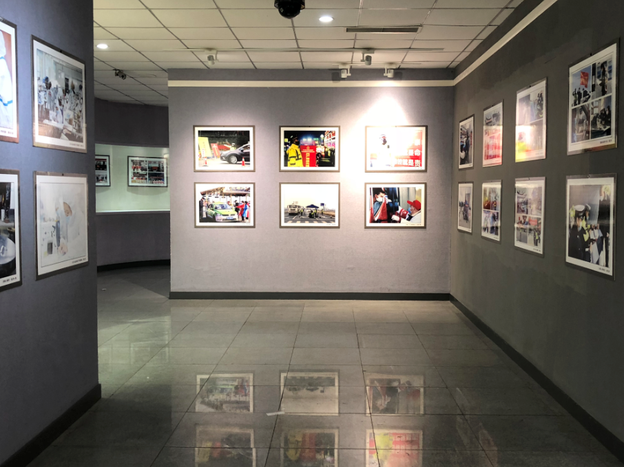 德阳市“疫路有你”纪实摄影展即将在市博物馆展览厅开展(图8)