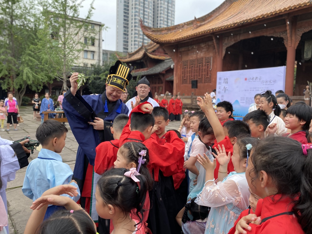 在德阳文庙 穿汉服 祭先贤 过端午(图9)