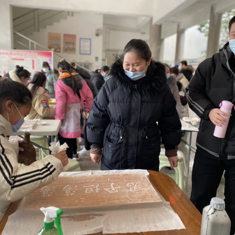 德阳市博物馆和罗江区图书馆联合举办  “承古拓新迎元旦”活动(图4)